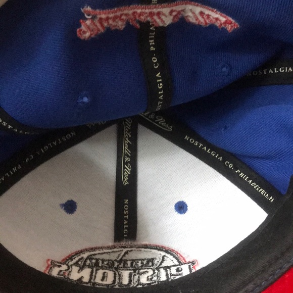 Mitchell and ness Detroit Pistons SnapBack - Picture 11 of 12